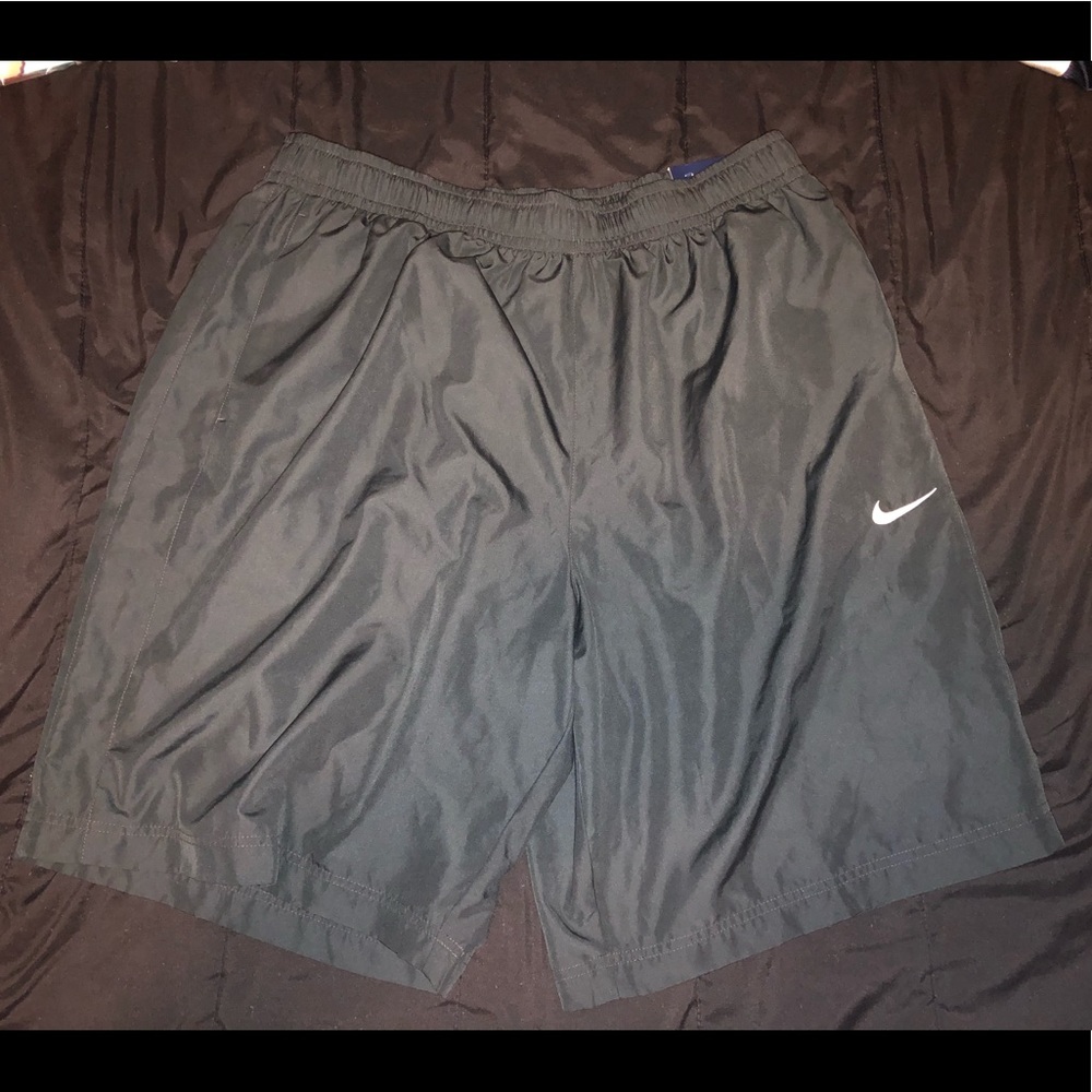 ➡️ Nike ⬅️ Black Relaxed Athletic Shorts Brand New